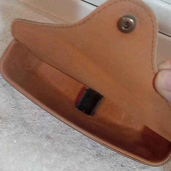 Ray-Ban Case - Picture 3 of 3